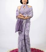 Women's lavender floral print golden zari border cotton blend saree with unstiched blouse piece