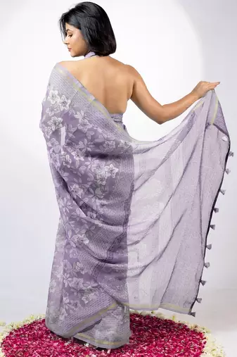 Women's lavender floral print golden zari border cotton blend saree with unstiched blouse piece