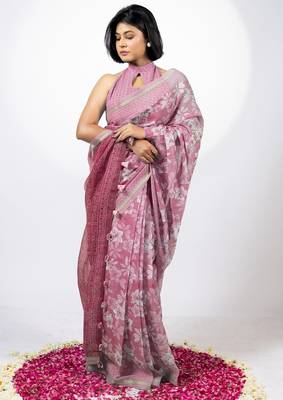 Women's pink floral print golden zari border cotton blend saree with unstiched blouse piece 2