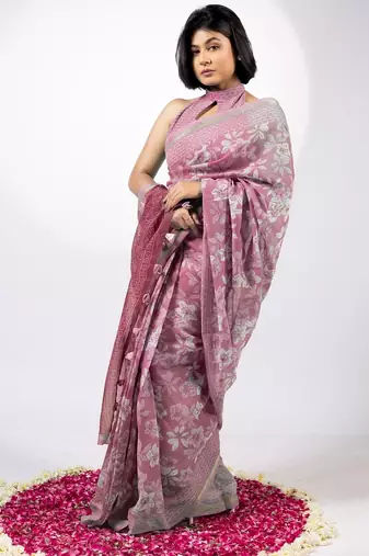 Women's pink floral print golden zari border cotton blend saree with unstiched blouse piece