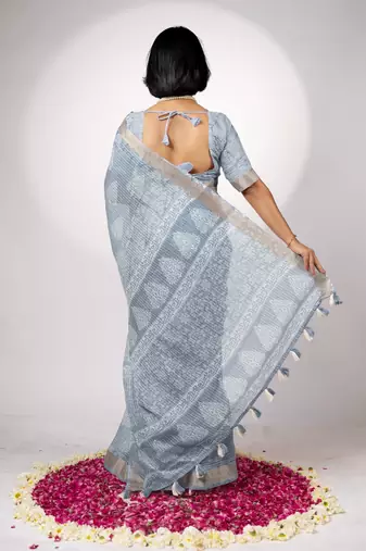 Women's greyish blue block print golden zari woven cotton blend saree with unstiched blouse piece