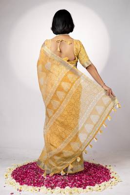 Women's yellow block print golden zari woven cotton blend saree with unstiched blouse piece 4
