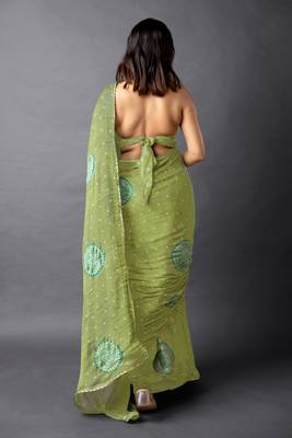 Women's olive green foil bandhani print golden lace border chiffon saree with unstiched blouse piece 4