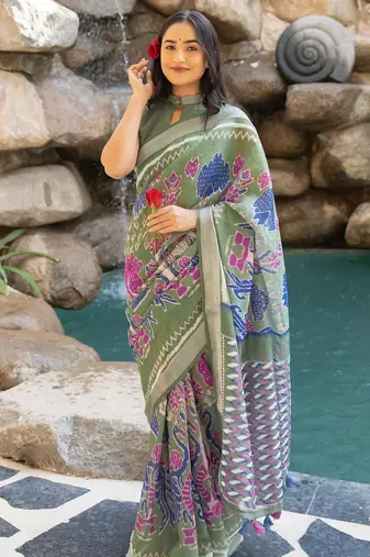 Women's green ikkat print silver zari border cotton silk saree with unstiched blouse piece