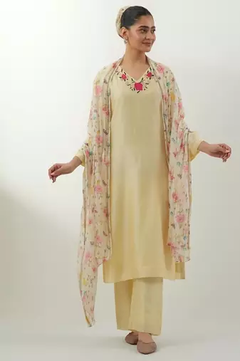 Cream embroidered chanderi kurta set