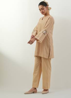 Beige plain chanderi kurta set 2
