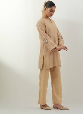 Beige plain chanderi kurta set 3