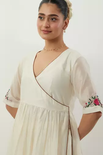 Ivory plain chanderi kurta set