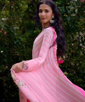 Baby pink embroidered georgette saree 4
