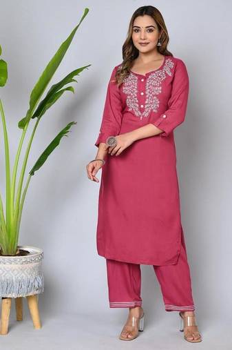Women Maroon Rayon Embroidered Kurta With Pant
