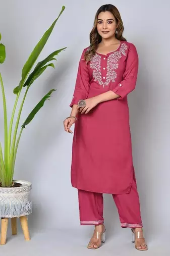 Women Maroon Rayon Embroidered Kurta With Pant
