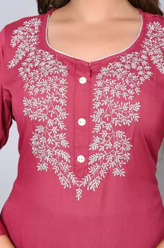 Women Maroon Rayon Embroidered Kurta With Pant