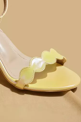 Yellow solid leather heels