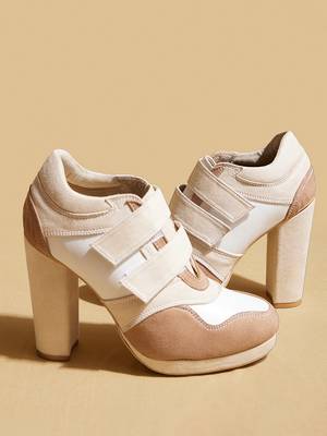 White solid leather heels 3