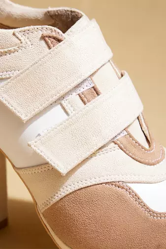 White solid leather heels