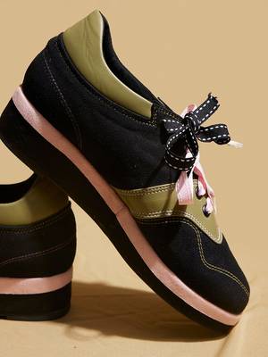 Black solid leather wedges 3