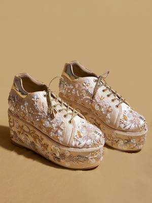 Gold embroidered satin heels 1
