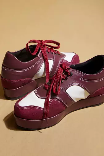 Red solid leather wedges