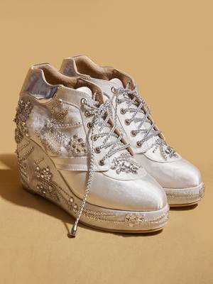 White embroidered satin heels 1