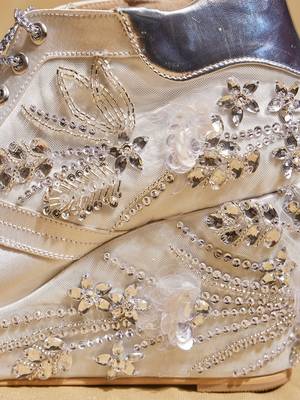 White embroidered satin heels 5