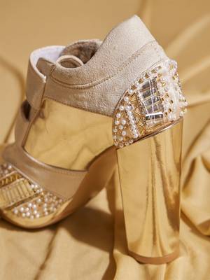 White embroidered leather heels 5