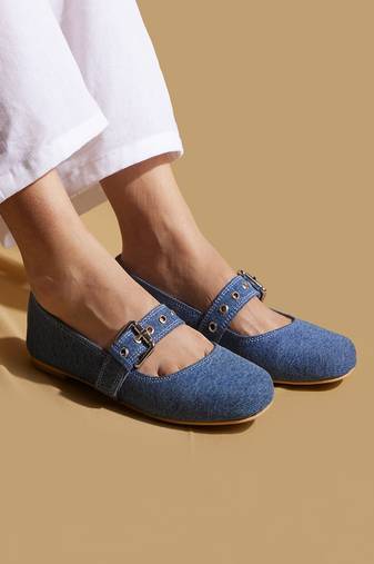Blue solid denim ballerinas