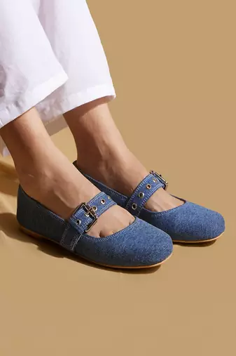 Blue solid denim ballerinas