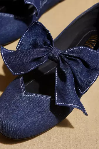 Blue solid denim ballerinas