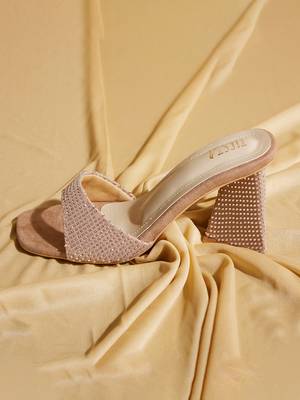 Beige solid satin heels 3