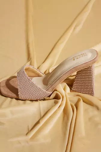 Beige solid satin heels