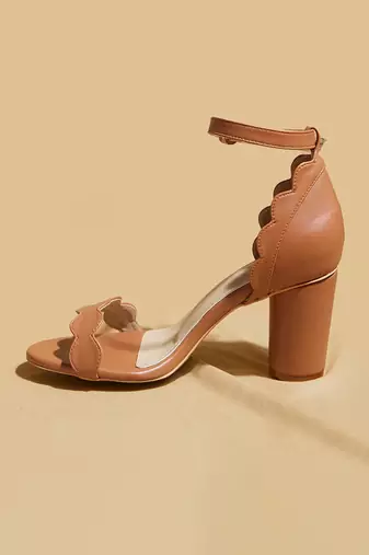 Tan solid leather heels