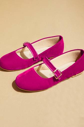 Pink solid velvet ballerinas