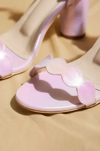 Pink solid leather heels