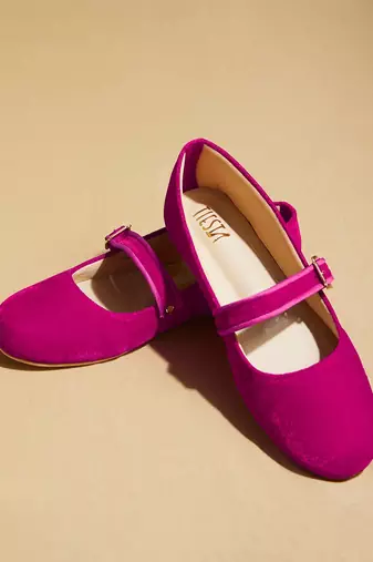 Pink solid velvet ballerinas