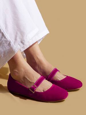 Pink solid velvet ballerinas 5