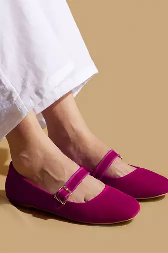 Pink solid velvet ballerinas
