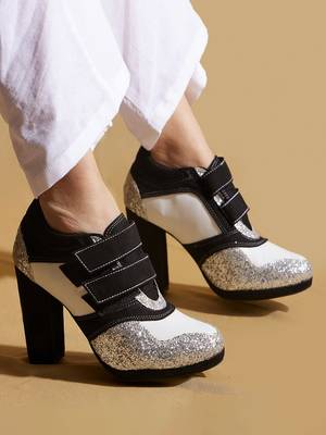 Silver embroidered leather heels 1