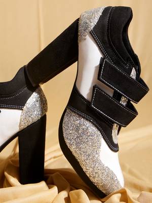 Silver embroidered leather heels 4