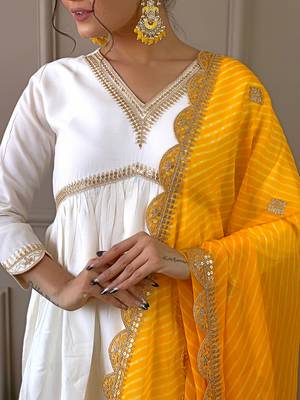 Women's  Embroidery Chandrei Straight Kurta Pant and Dupatta Set 2