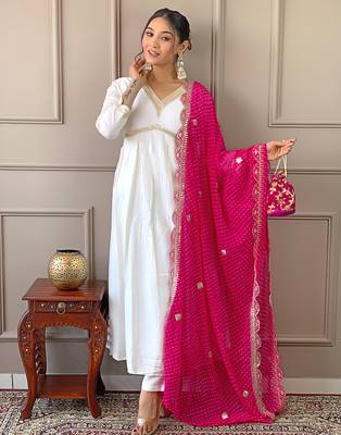 Women's  Embroidery Chandrei Straight Kurta Pant and Dupatta Set 1