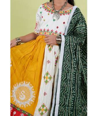 Kutchi embroidered black girls chaniya choli with dupatta (cc-fncy) - white 3