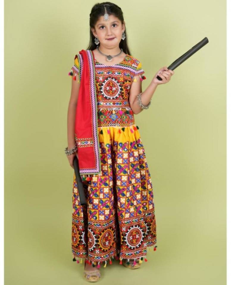Girls kutch work embroidered lehenga choli set with dupatta (tcc-bwr) - yellow