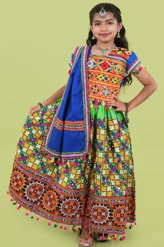Girls kutch work embroidered lehenga choli set with dupatta (tcc-bwr) - green
