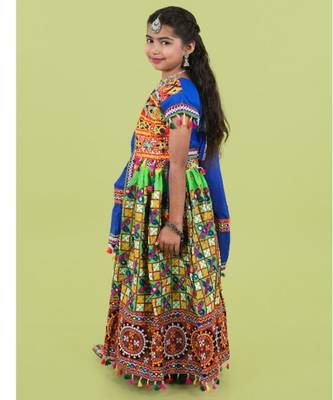 Girls kutch work embroidered lehenga choli set with dupatta (tcc-bwr) - green 4