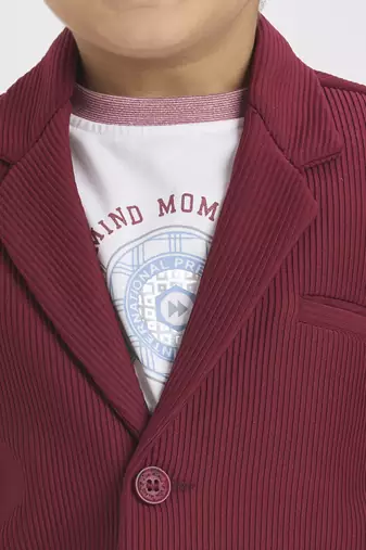 full sleeves blazer set with graphic printed t-shirt - maroon