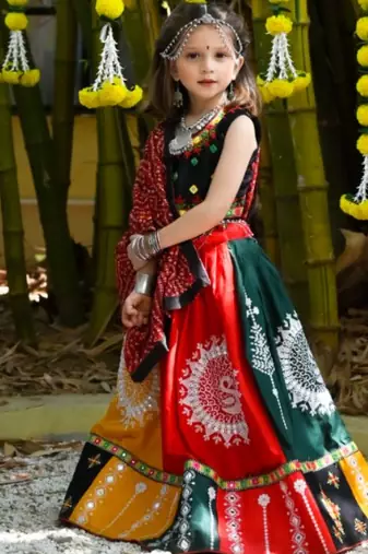 Kutchi embroidered black girls chaniya choli with dupatta (cc-fncy) - black