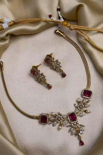 Ruby red ad pearl flower necklace set