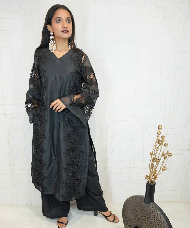 Chikankari kurta set