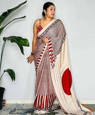 RED AND CREAM BOLLYWOOD DIGITAL PRINTED SAREE 1