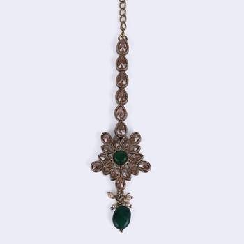 green alloy maang tikka with flower oval design 5